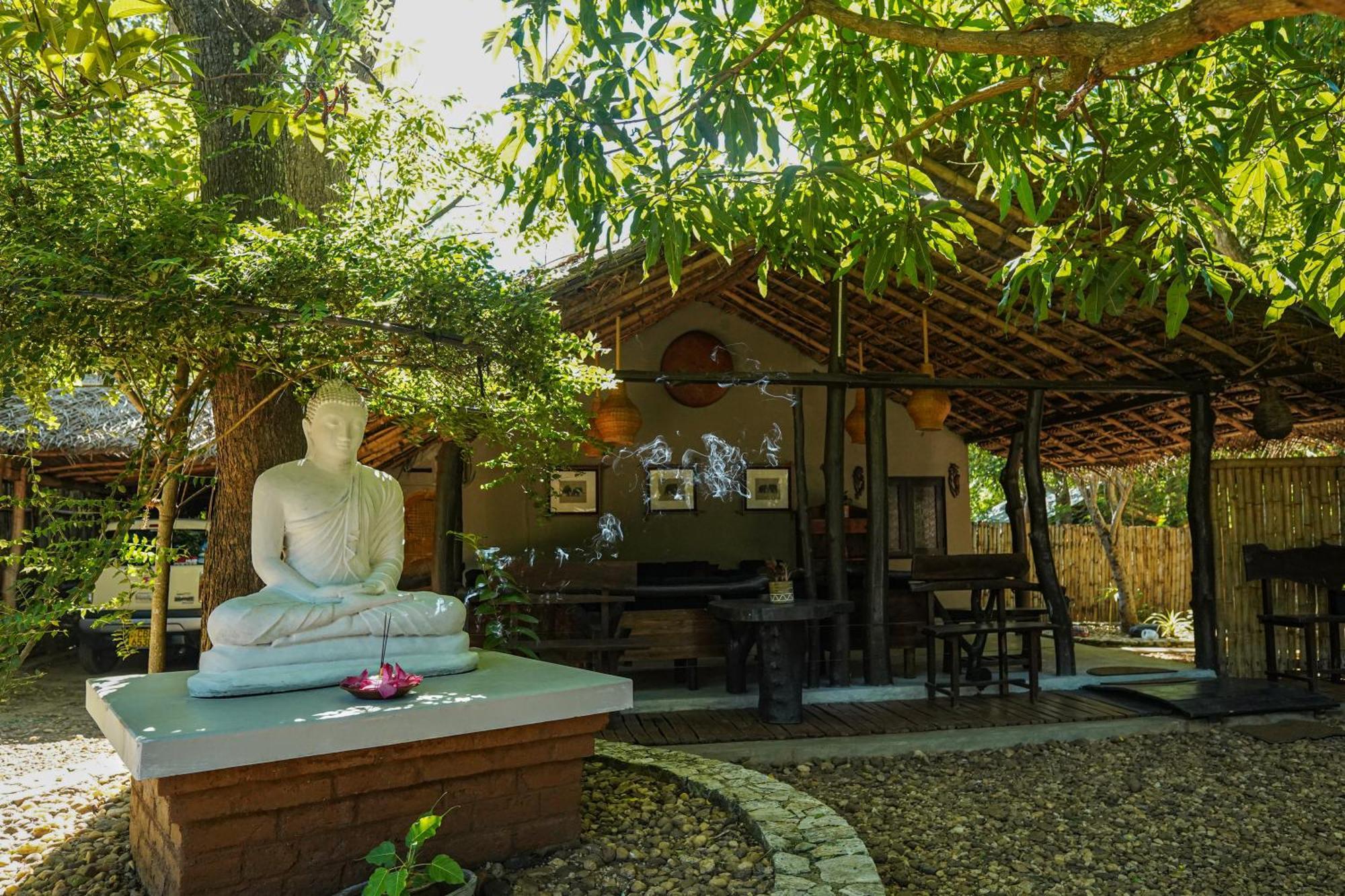 River Glamping By Gaga Bees Udawalawe Luaran gambar
